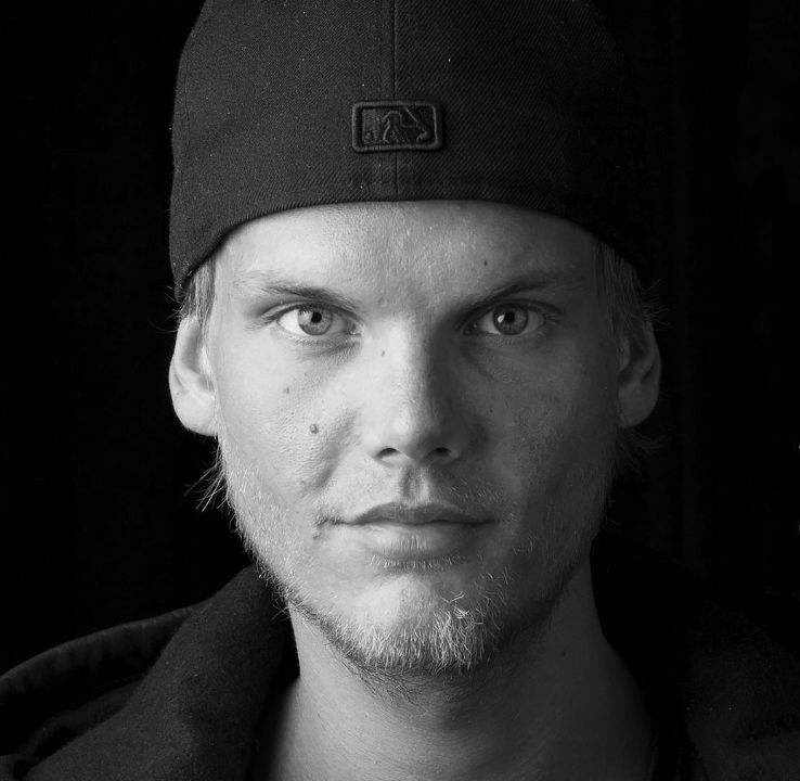 Avicii featAloe Blacc - SOS
