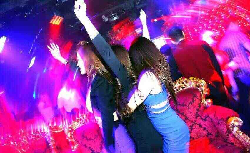 编号YN01-2022年1月越南DJ私排商业150速度风格-火爆越南西贡酒吧街