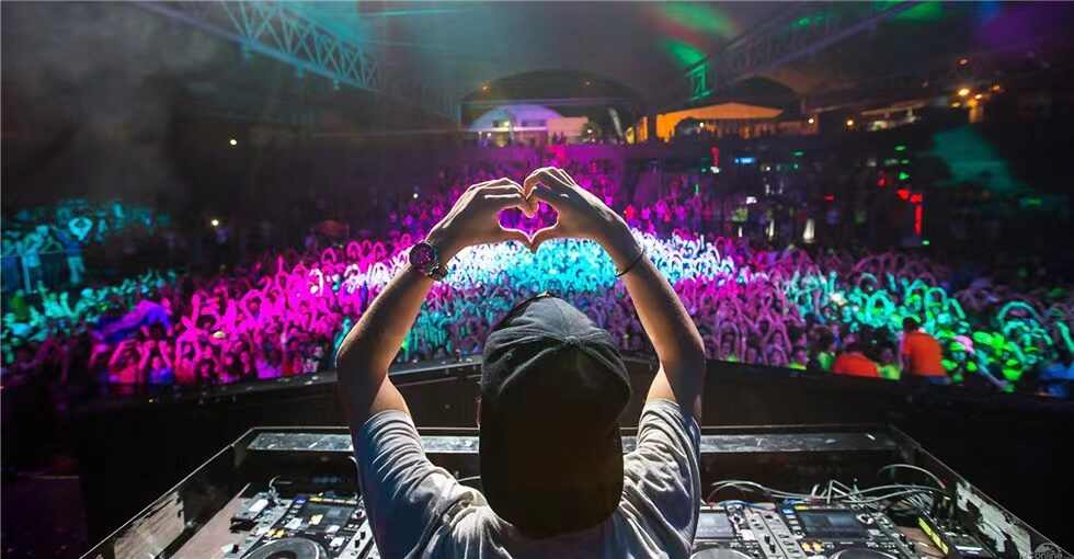 花都Dj龙仔-中英文强劲重鼓VinaHouse潮牌时尚弹跳车载大碟