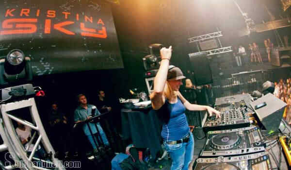 3月1日更新气氛歌 气氛爆点